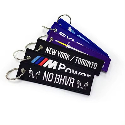 Logo tùy chỉnh Jet Tags vải in thêu Keychain nhẹ thêu