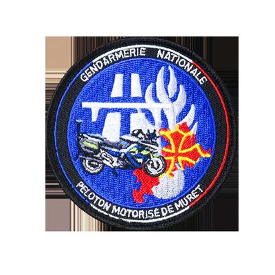 Thiết kế thời trang Logo thêu phù hợp với thương hiệu