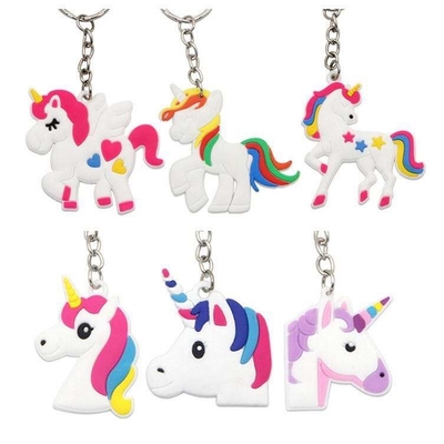 Móc khóa đồ chơi mềm bằng cao su PVC Unicorn Màu PMS Kích thước tùy chỉnh Bốn liên kết Đính kèm